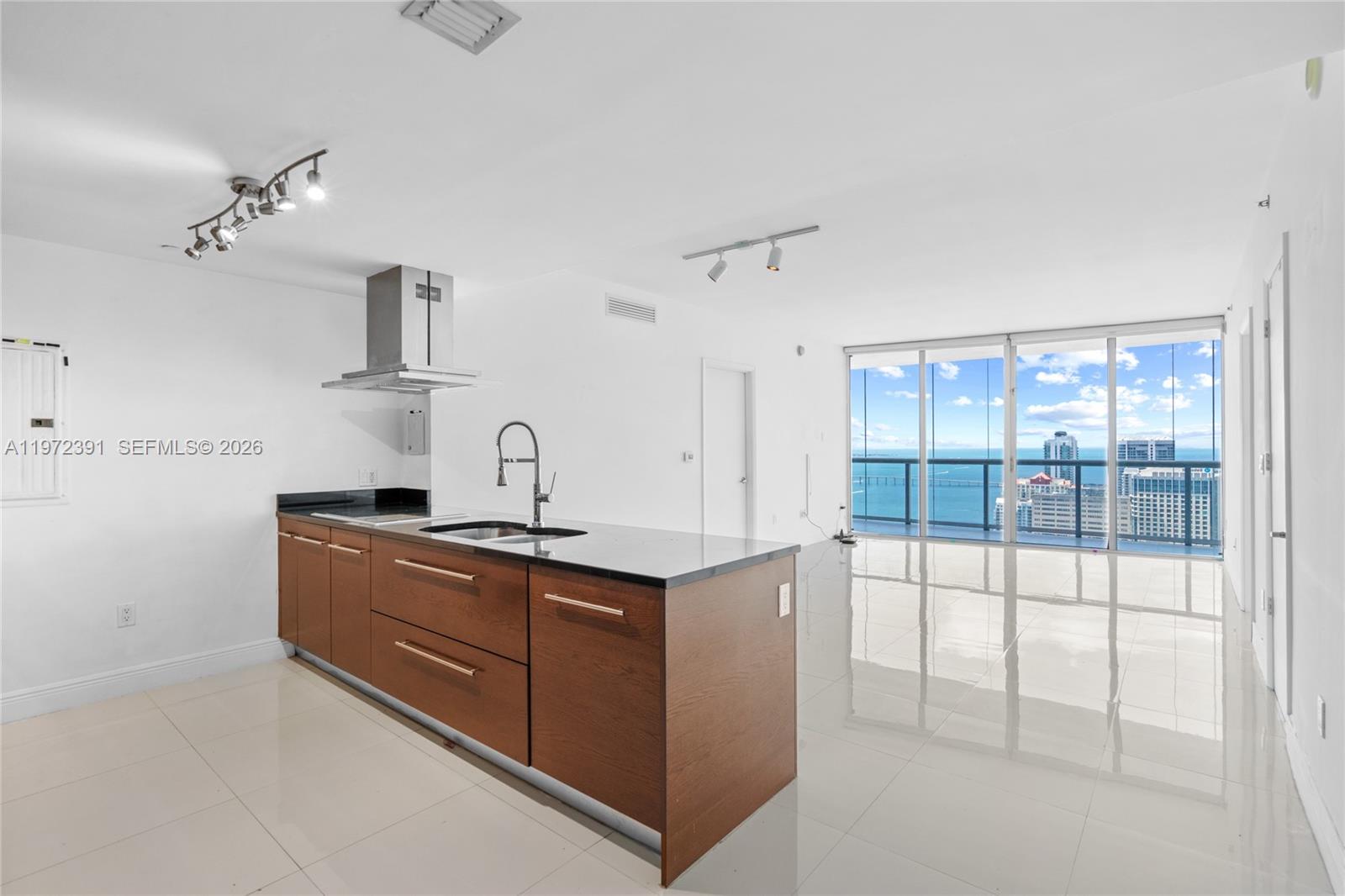 ICON BRICKELL NO TWO - Residential