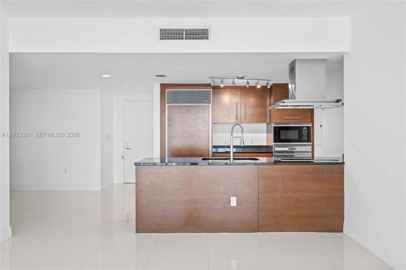 ICON BRICKELL NO TWO - Residential