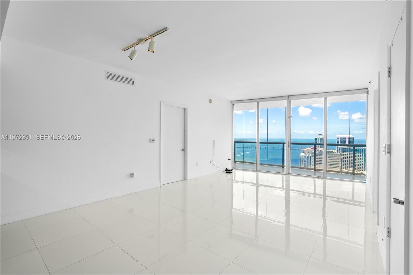 ICON BRICKELL NO TWO - Residential