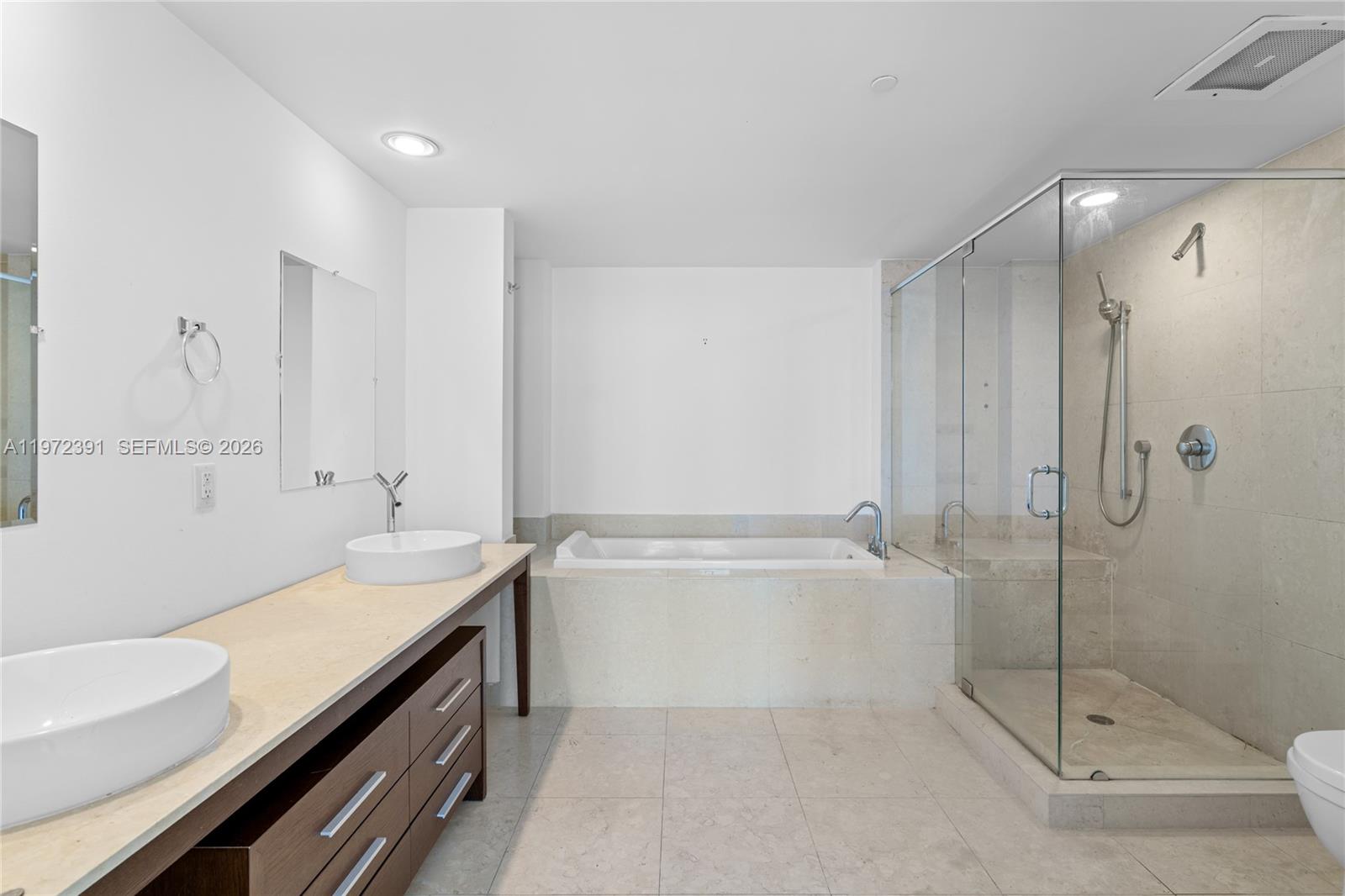 ICON BRICKELL NO TWO - Residential