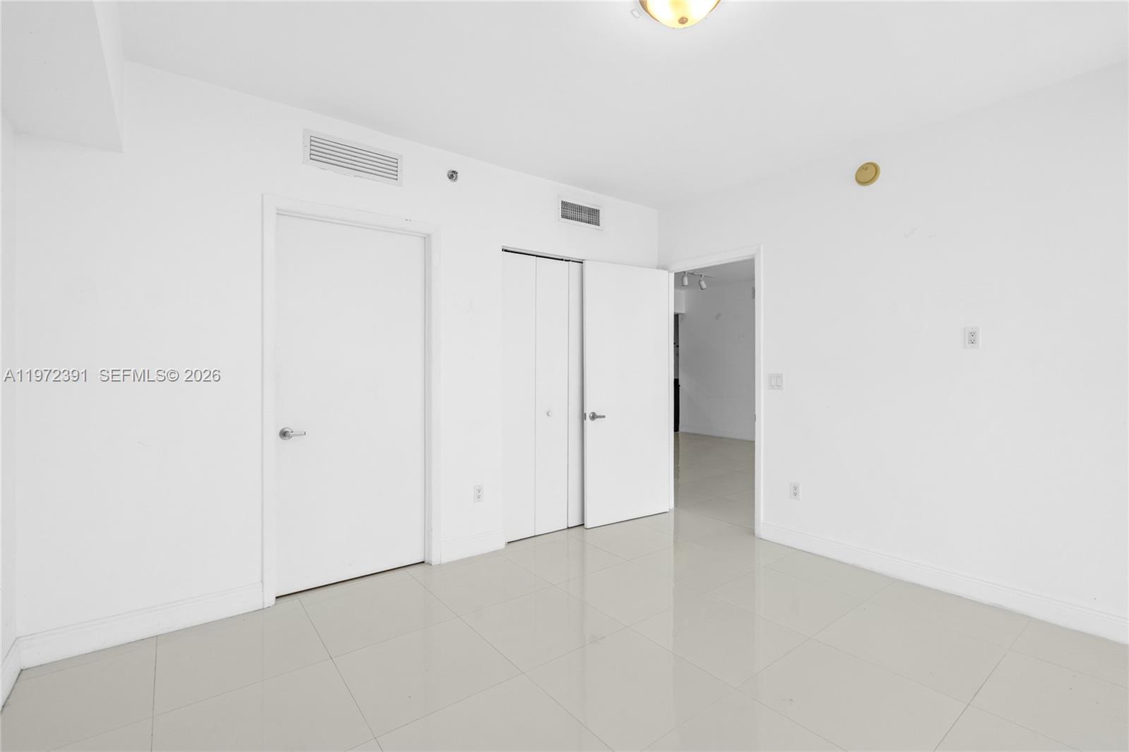 ICON BRICKELL NO TWO - Residential