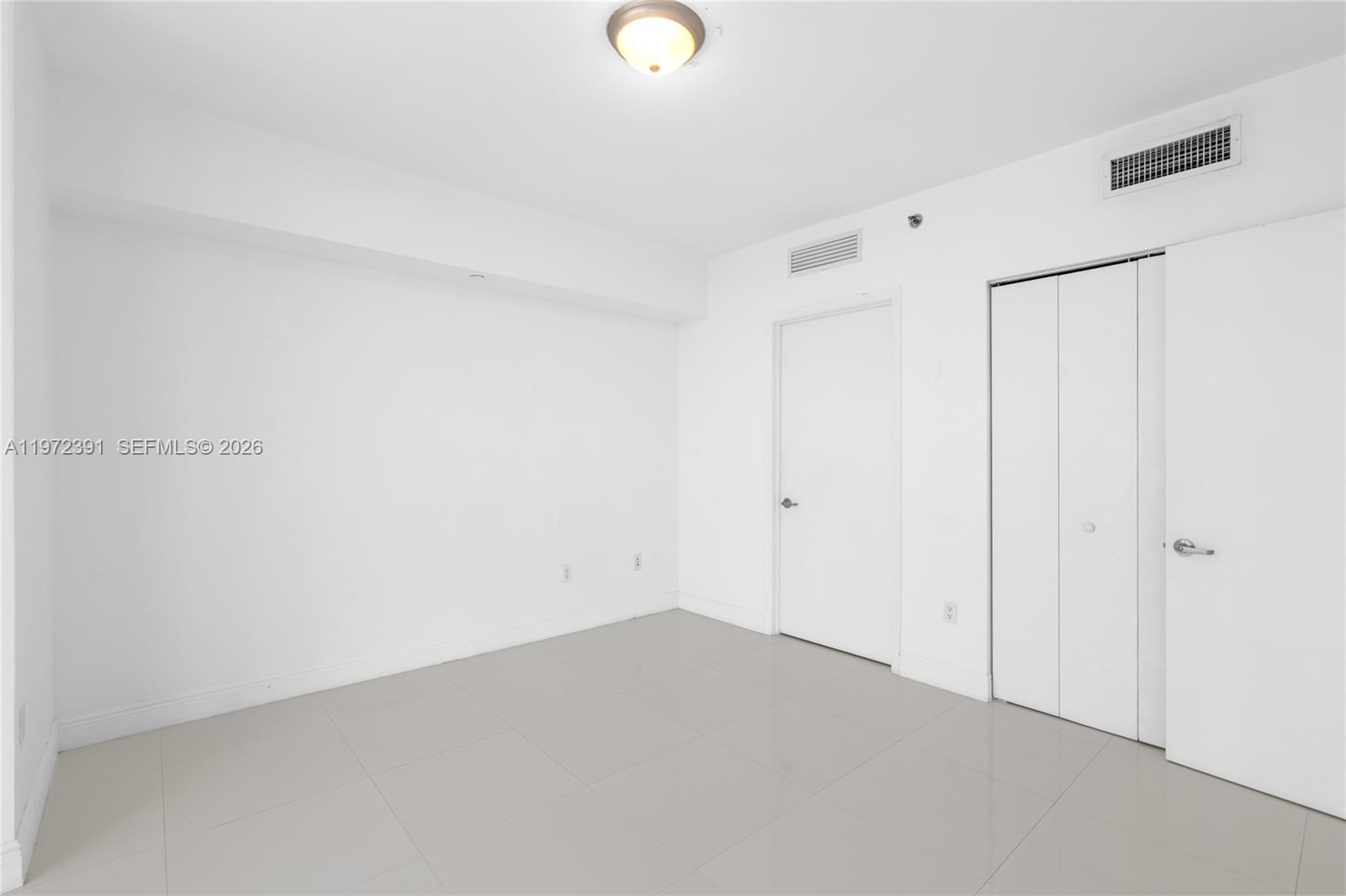 ICON BRICKELL NO TWO - Residential