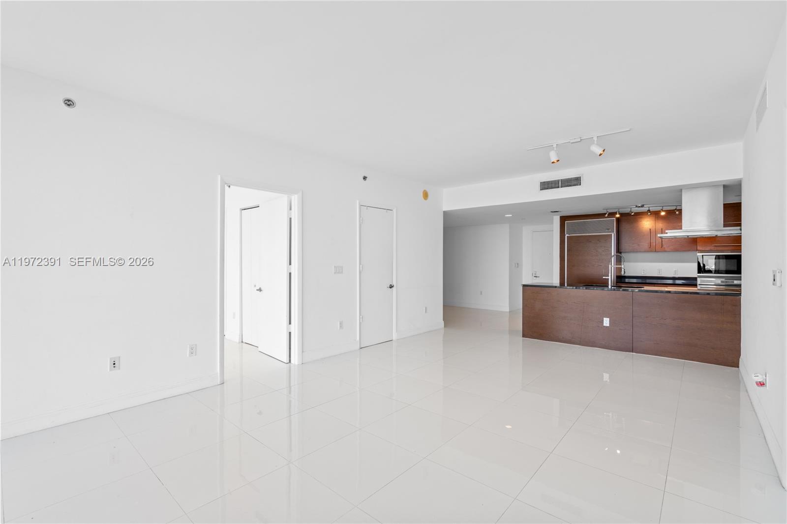 ICON BRICKELL NO TWO - Residential