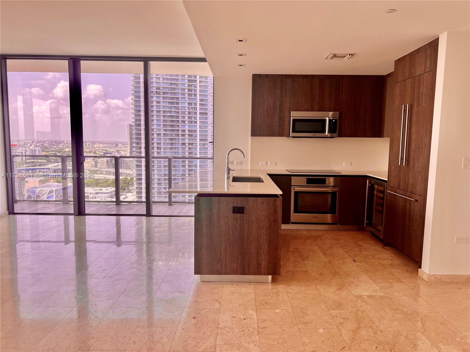 RISE CONDO - Residential Lease