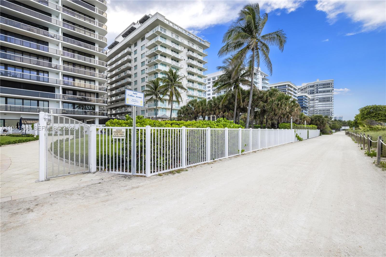 THE WAVES CONDO - Residential