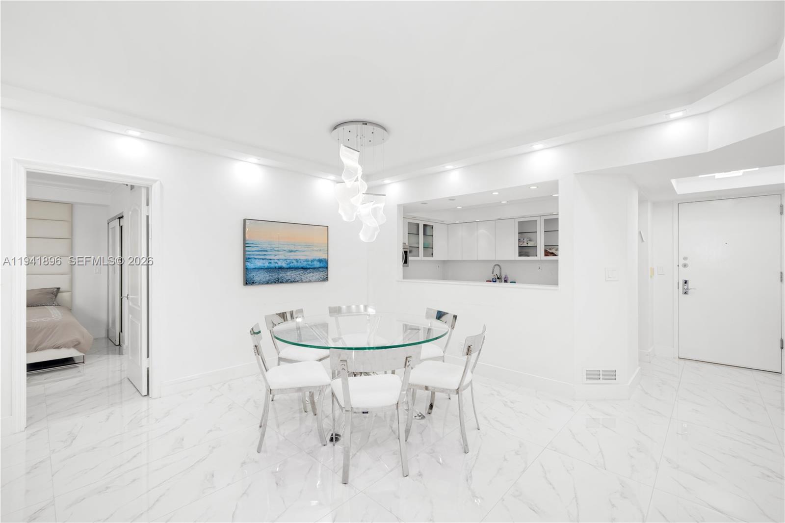 THE WAVES CONDO - Residential
