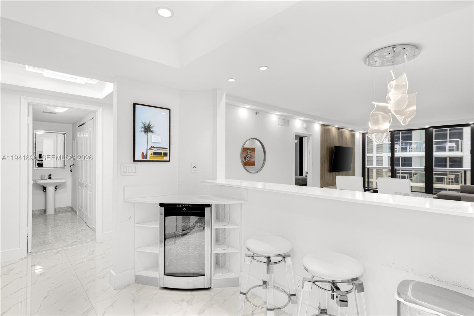 THE WAVES CONDO - Residential