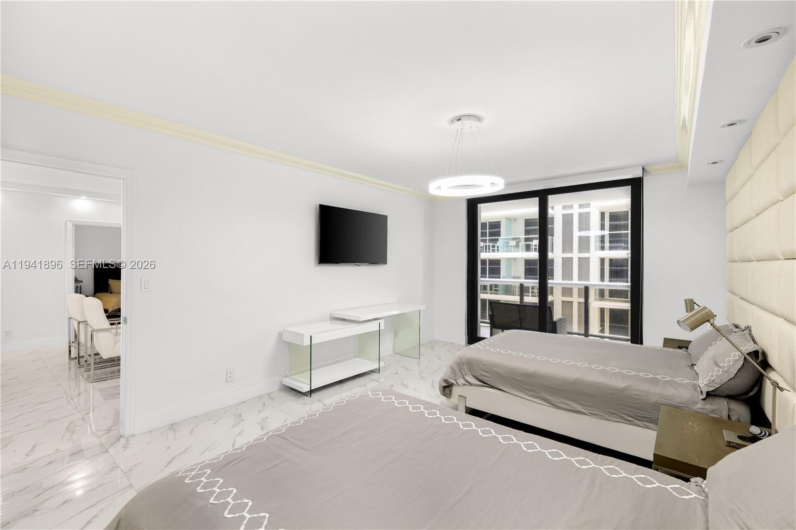 THE WAVES CONDO - Residential