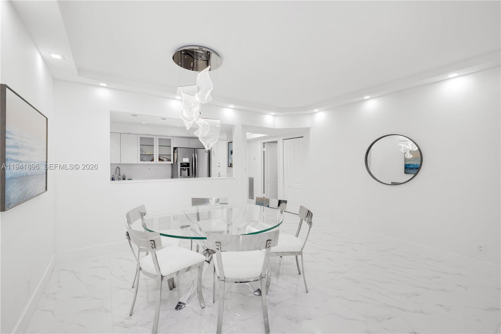 THE WAVES CONDO - Residential
