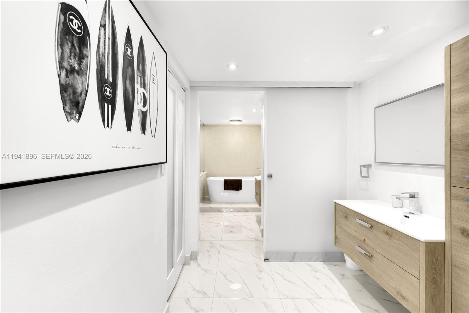 THE WAVES CONDO - Residential