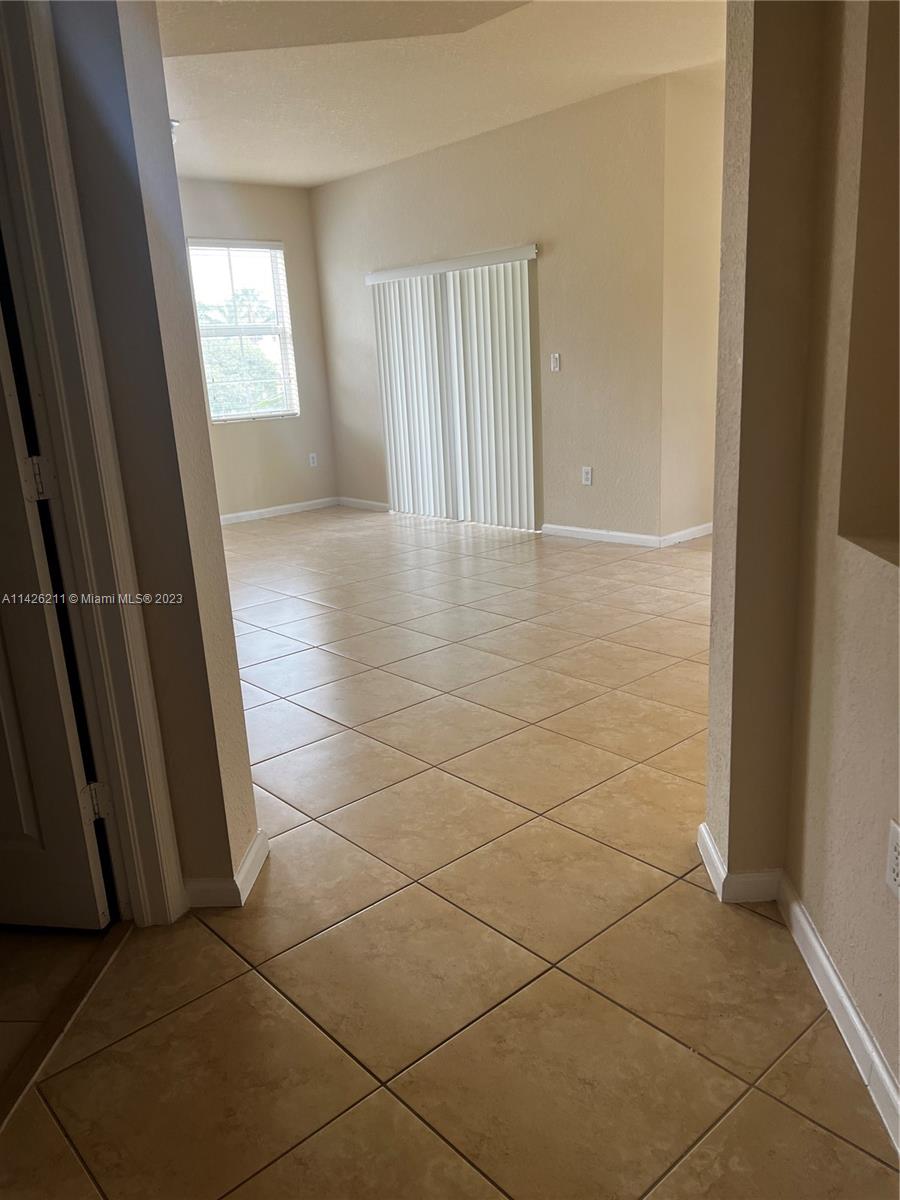 ST MORITZ AT DORAL CONDO - Residential Lease