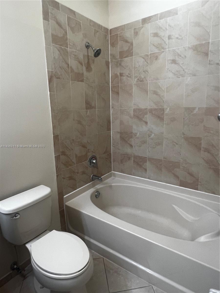 ST MORITZ AT DORAL CONDO - Residential Lease