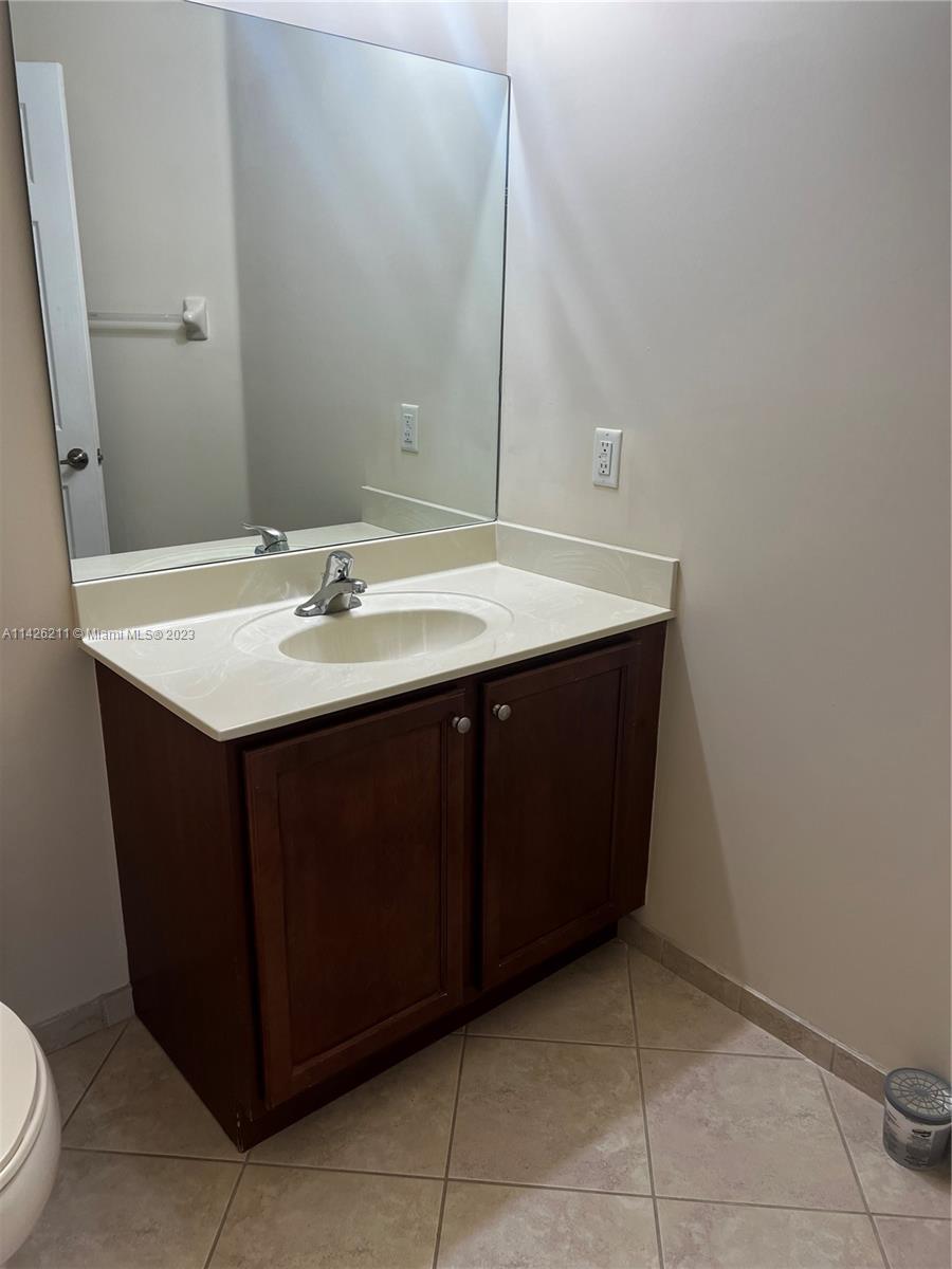ST MORITZ AT DORAL CONDO - Residential Lease