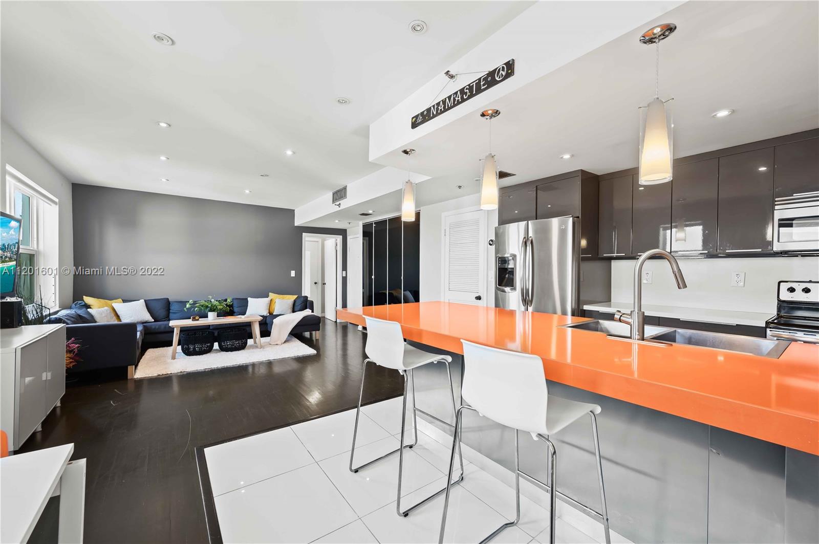 Art Deco Historic Building.
Charming, modern, spacious 2 bed / 2 bath located in the heart of South Beach
Split plan allows privacy to both bedrooms.Wood floors, open remodeled kitchen, walk-in closets in each bedroom. 5 minute walk to the beach!
Steps away from variety of great restaurants & fun bars on Collins & Ocean, while tucked away on nice, green, quiet residential street with brand new bike path.
Walking distance to Publix, Whole Foods, Lincoln Road, South Pointe Park Pier.
Ample residential street parking available throughout entire neighborhood.
Quality, quiet, professionally-managed building Unit even comes furnished if tenants prefer! Rare opportunity, ready to move in!  No elevator, washer and dryer in common on the same floor.