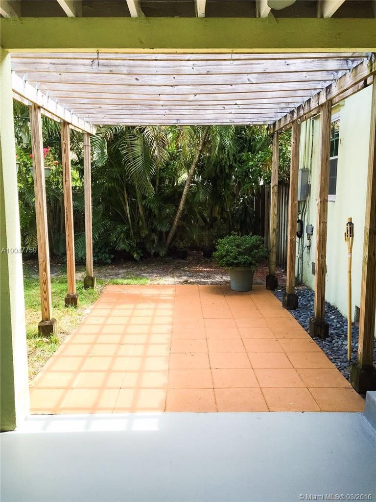Hollywood Park 4-19 B - Residential Lease