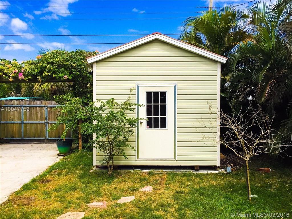 Hollywood Park 4-19 B - Residential Lease