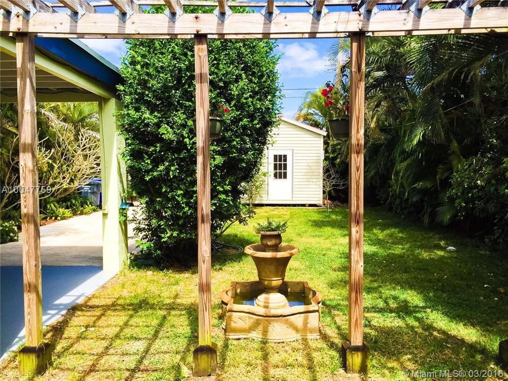 Hollywood Park 4-19 B - Residential Lease