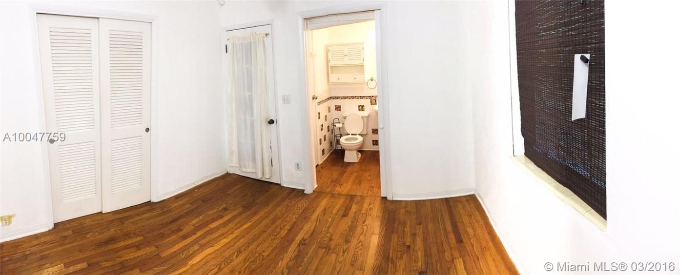 Hollywood Park 4-19 B - Residential Lease
