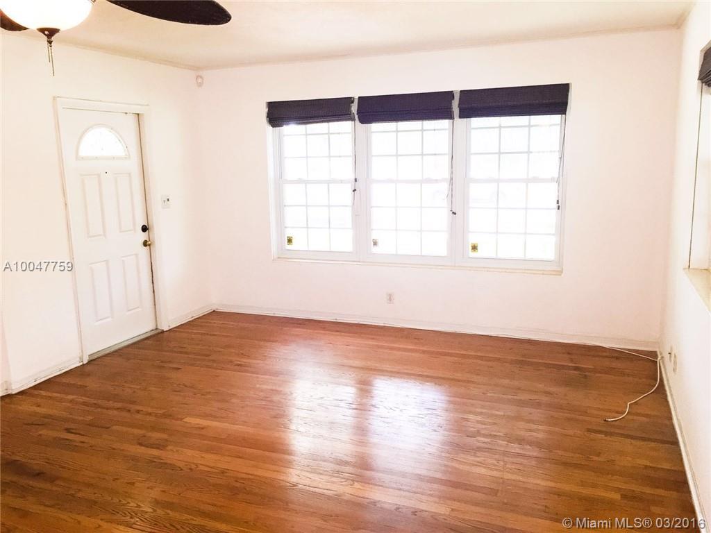 Hollywood Park 4-19 B - Residential Lease