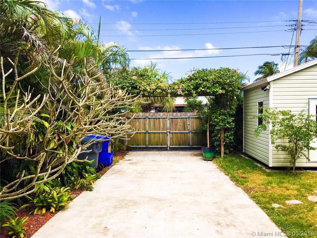 Hollywood Park 4-19 B - Residential Lease