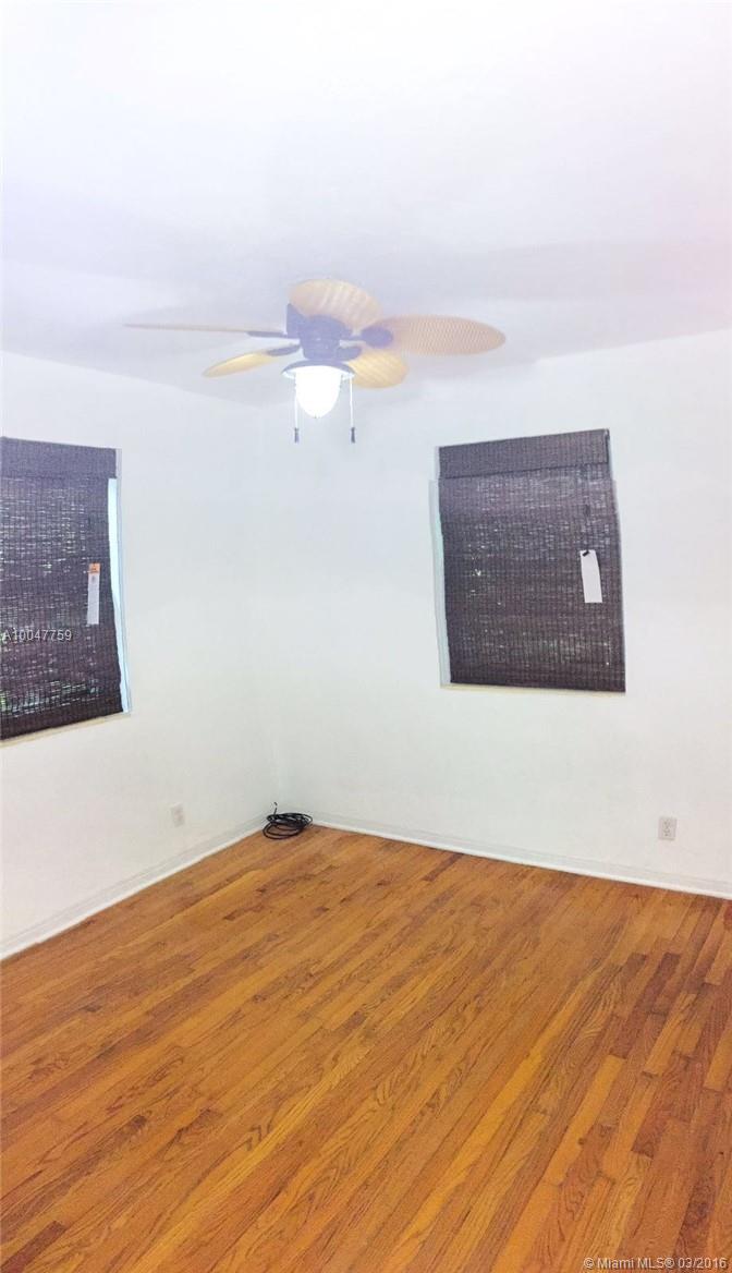 Hollywood Park 4-19 B - Residential Lease