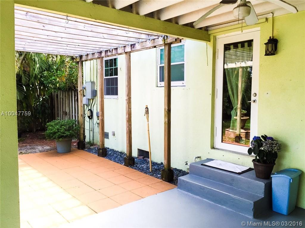 Hollywood Park 4-19 B - Residential Lease