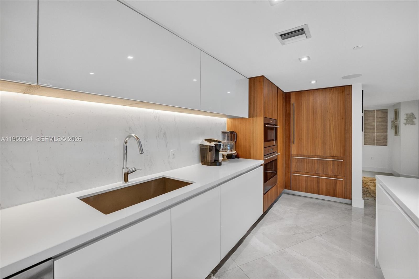 PARAMOUNT FT LAUDERDALE C - Residential