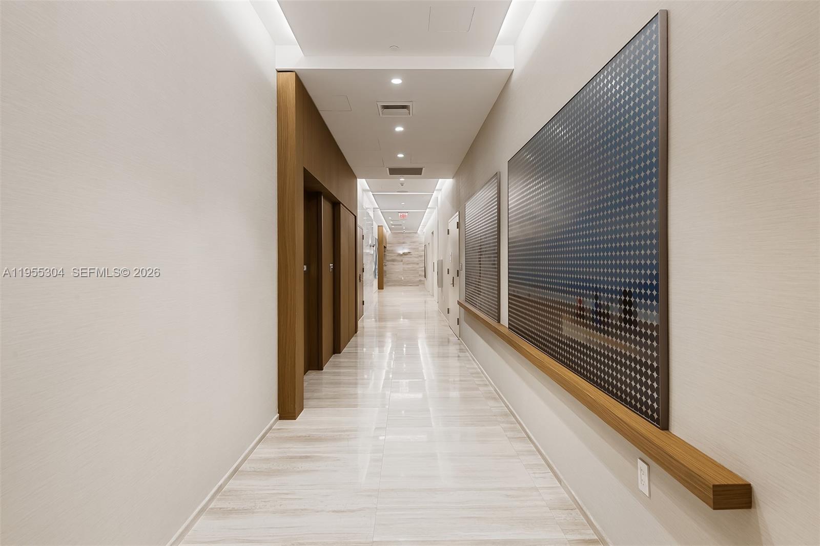 PARAMOUNT FT LAUDERDALE C - Residential