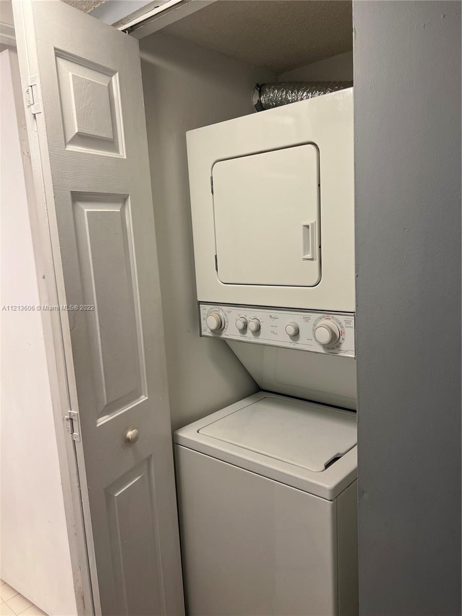 CALUSA CLUB VILG BLDG D N - Residential Lease