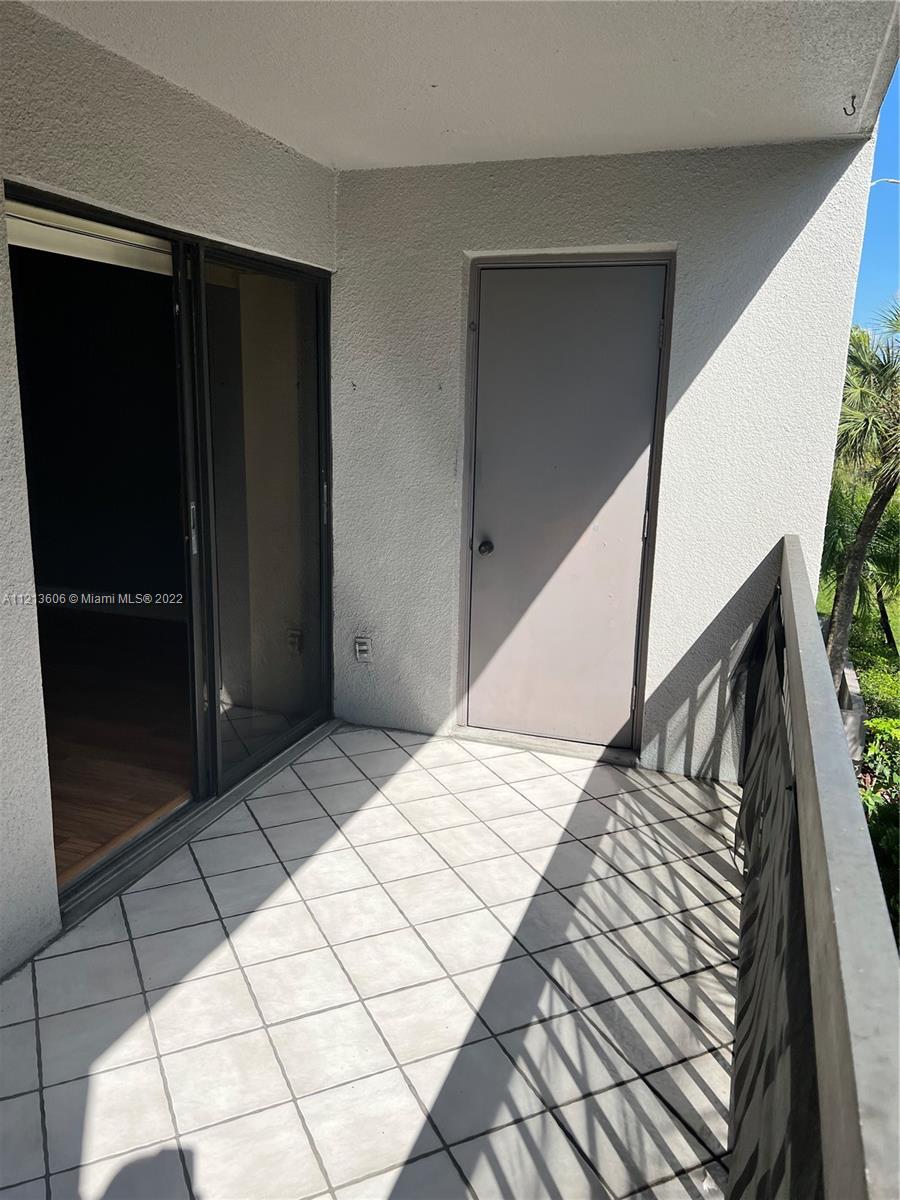 CALUSA CLUB VILG BLDG D N - Residential Lease