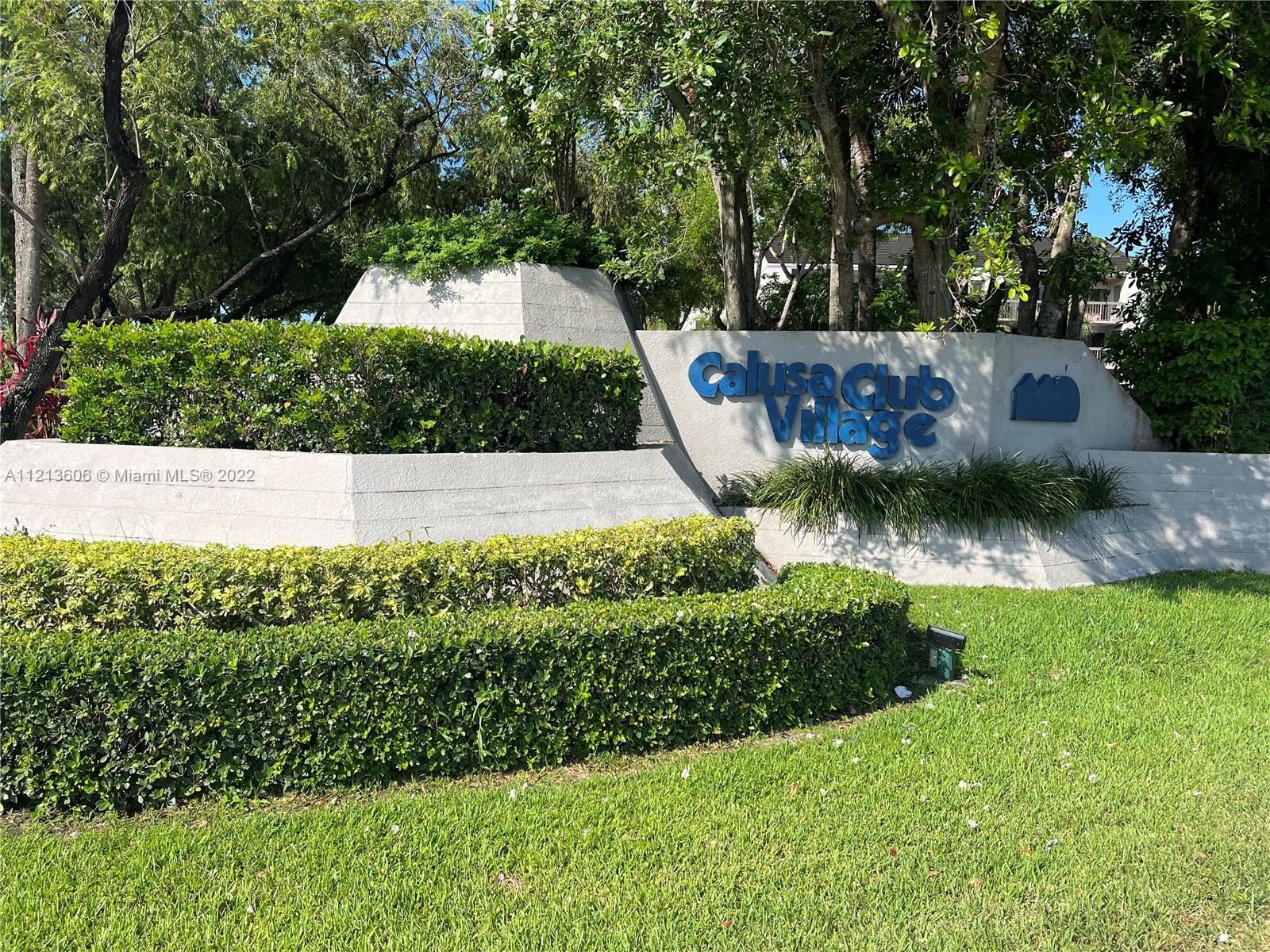 One of the kind and few  1/1 apartments in Calusa club ,Quiet location Beautiful landscaping ,Community pool and other amenities , Assigned parking. Unit have living family, kitchen, bathroom, open terrace /balcony with storage room. Washer and Dryer inside the unit ,wood floors and much more. The Community has 2 HOA's to apply. The association requires at least 15 days for approval Applications are attached.
