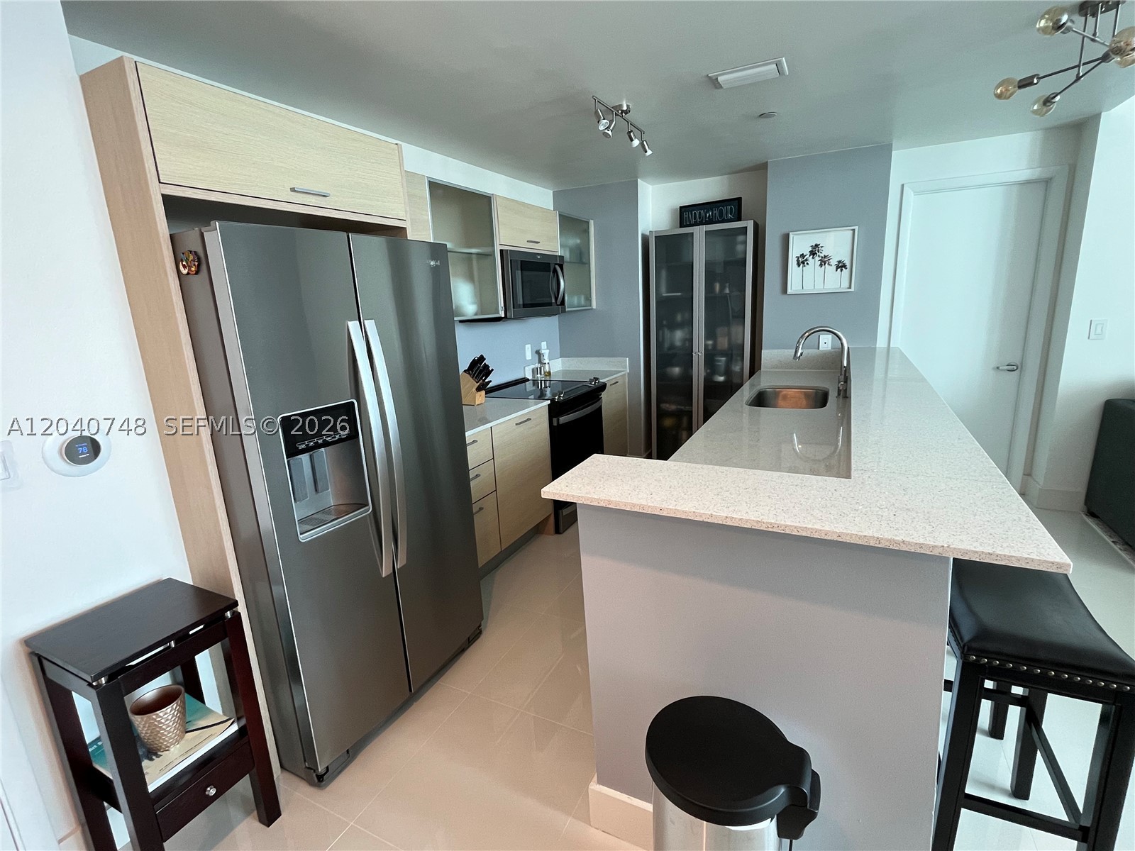 CITY 24 CONDO - Residential
