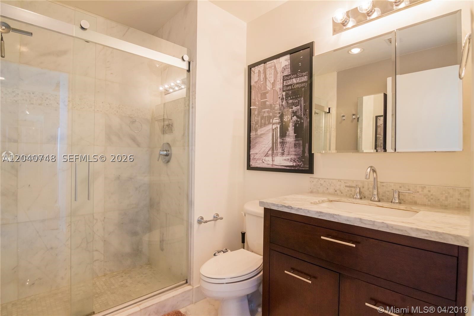 CITY 24 CONDO - Residential