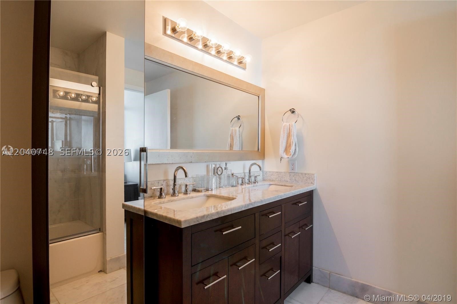 CITY 24 CONDO - Residential