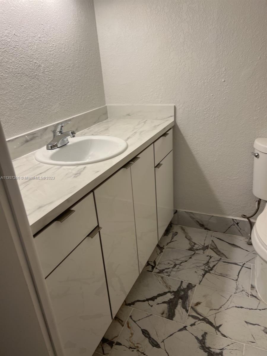 MIAMI LAKES LOCH LOMOND E - Residential