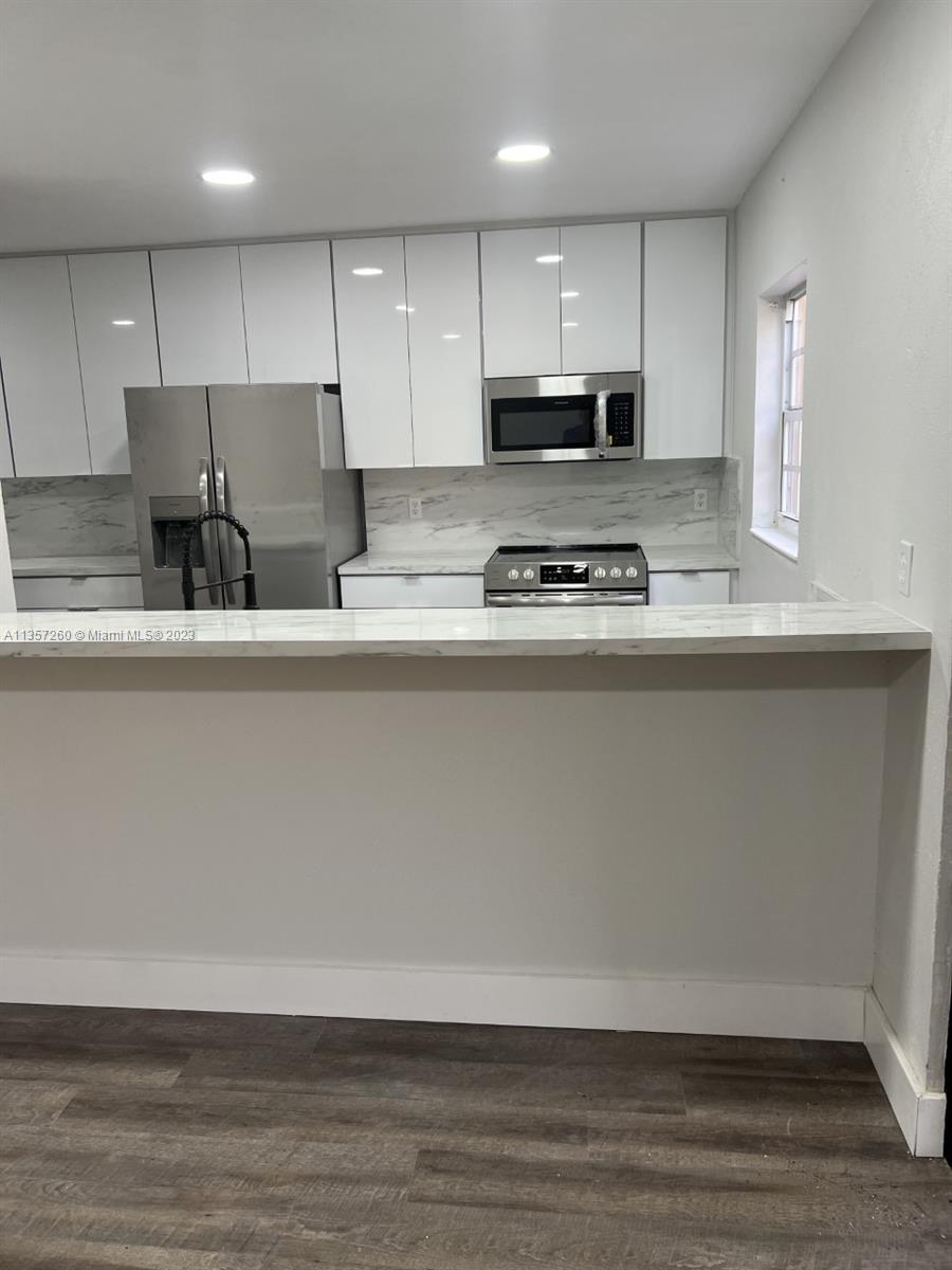 MIAMI LAKES LOCH LOMOND E - Residential