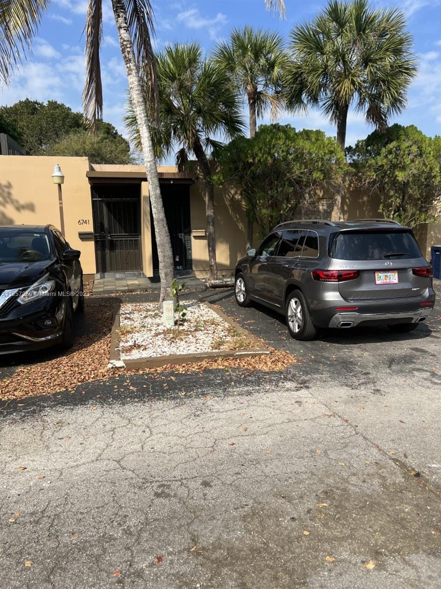 MIAMI LAKES LOCH LOMOND E - Residential