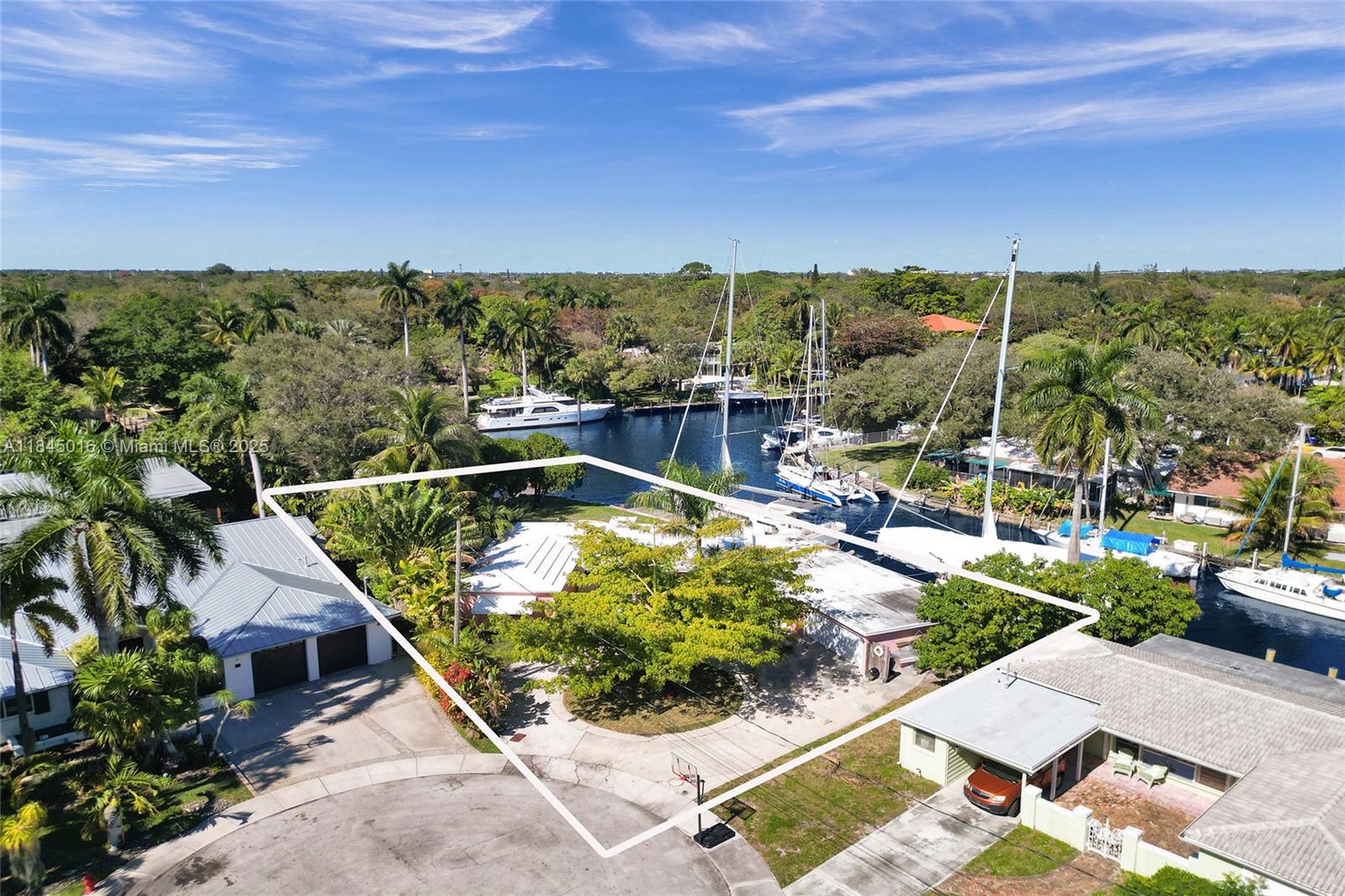 SOUTH NEW RIVER ISLES SEC - Residential