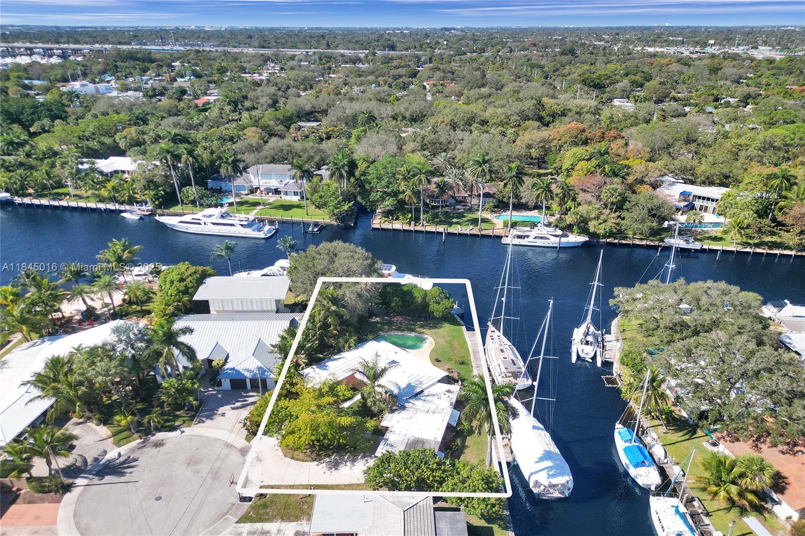 SOUTH NEW RIVER ISLES SEC - Residential