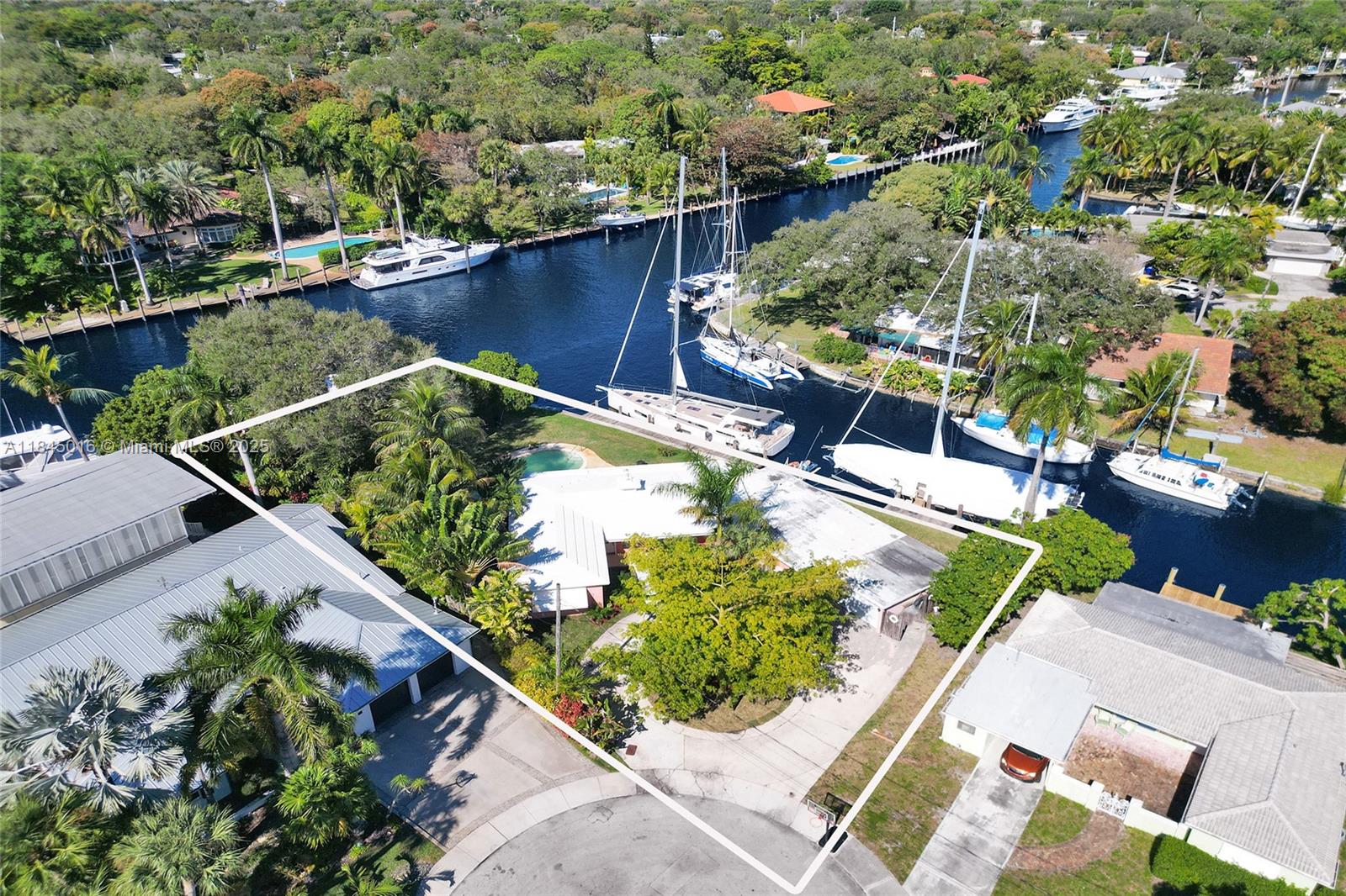 SOUTH NEW RIVER ISLES SEC - Residential
