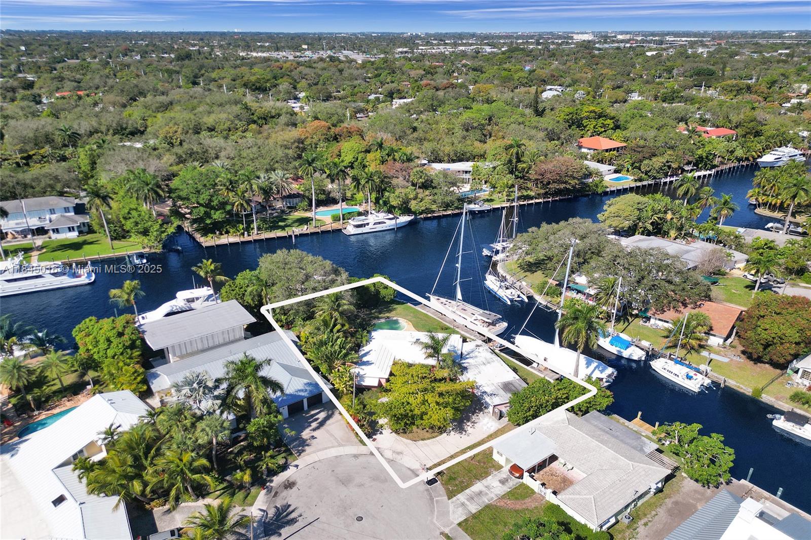SOUTH NEW RIVER ISLES SEC - Residential
