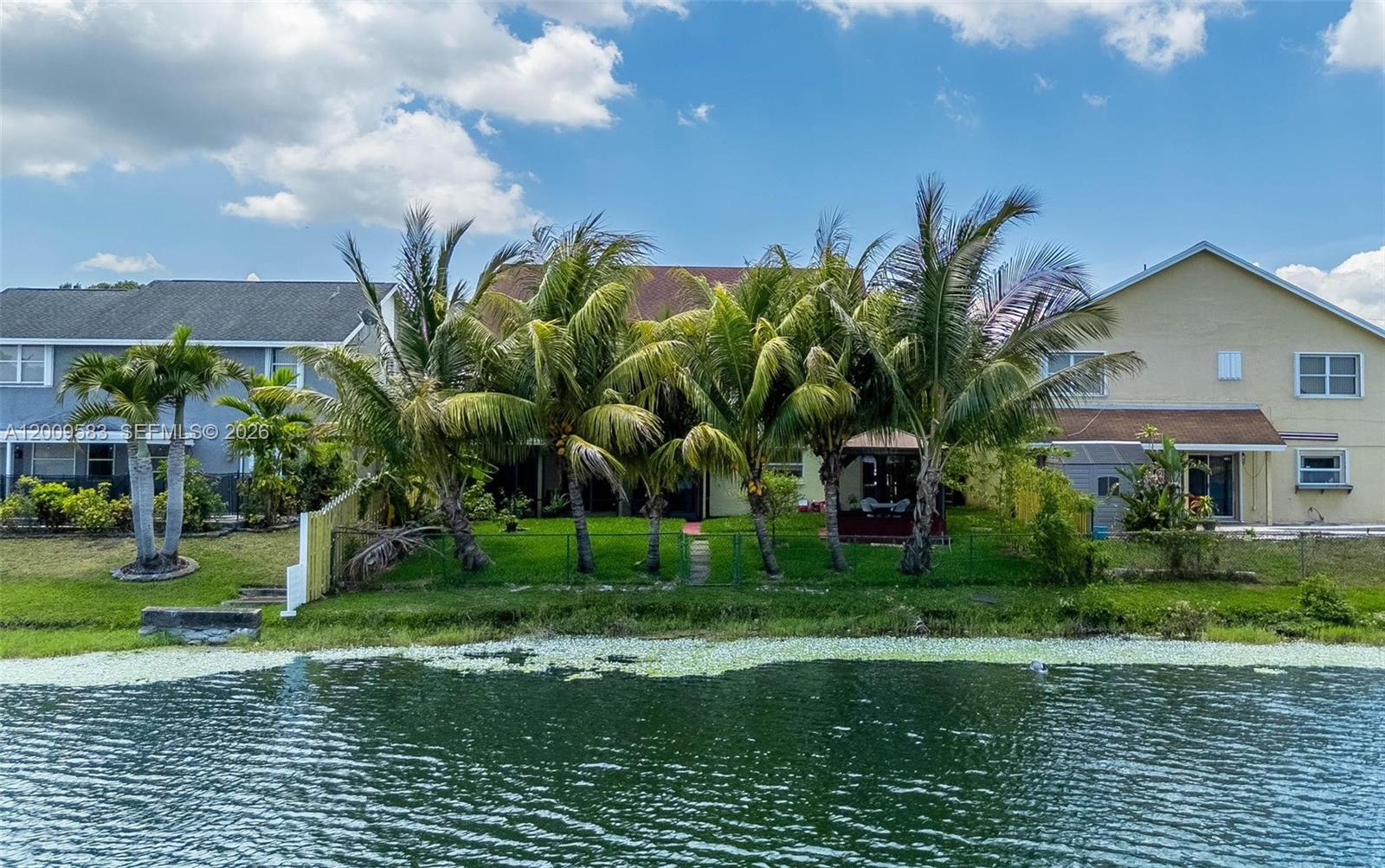 LAKESIDE SOUTH - Residential