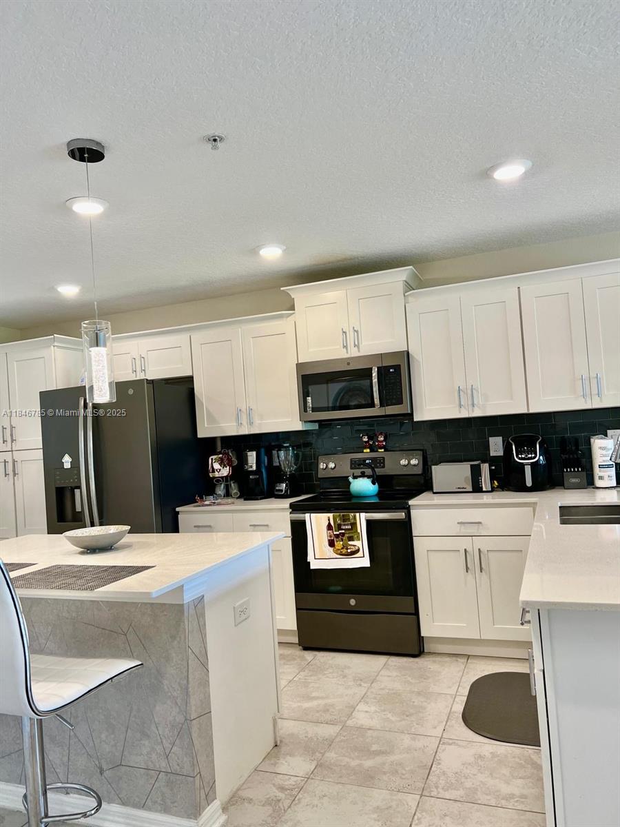 STOREY LAKE - Residential