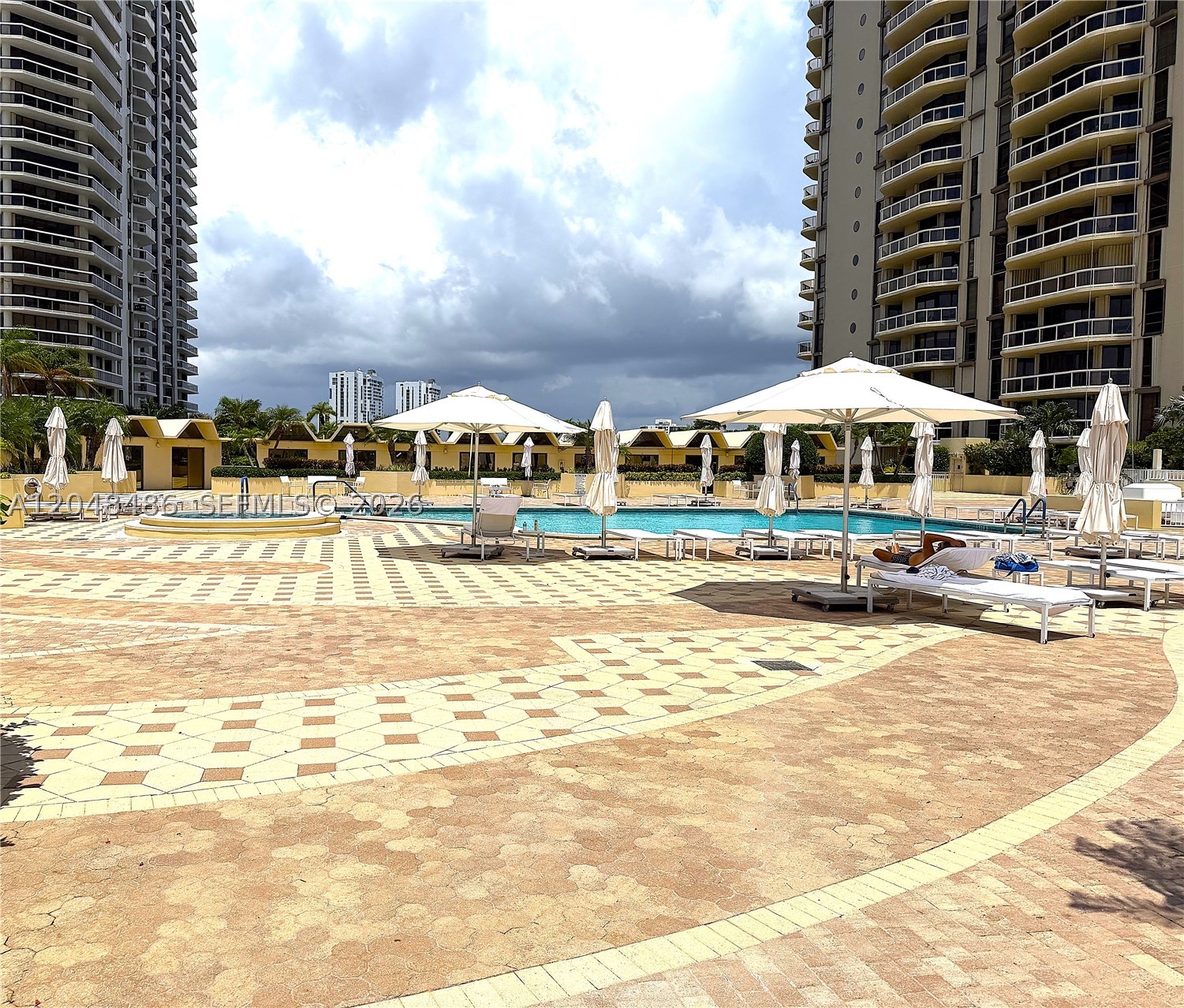 TERRACES NORTH TURNBERRY - Residential
