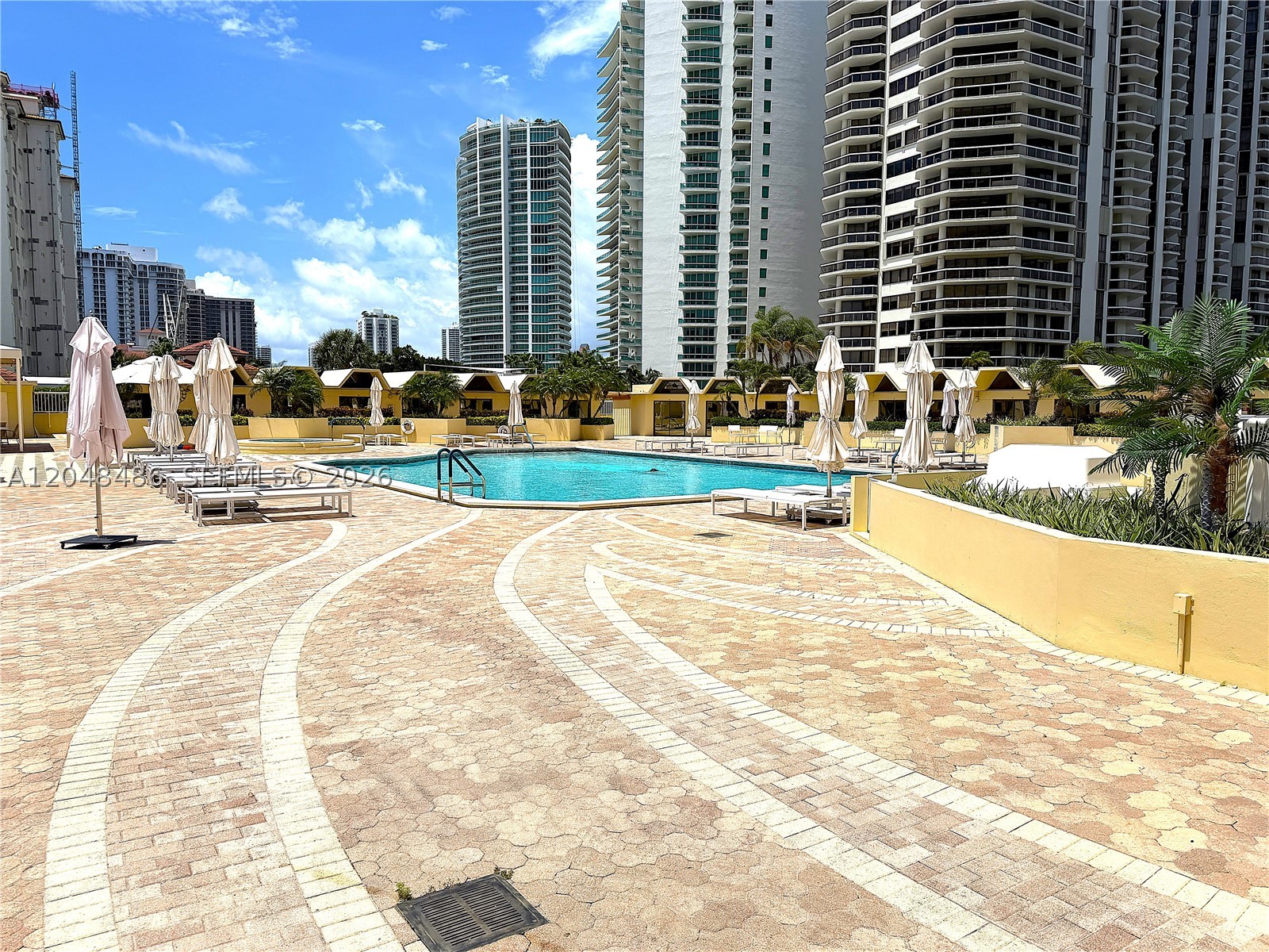 TERRACES NORTH TURNBERRY - Residential