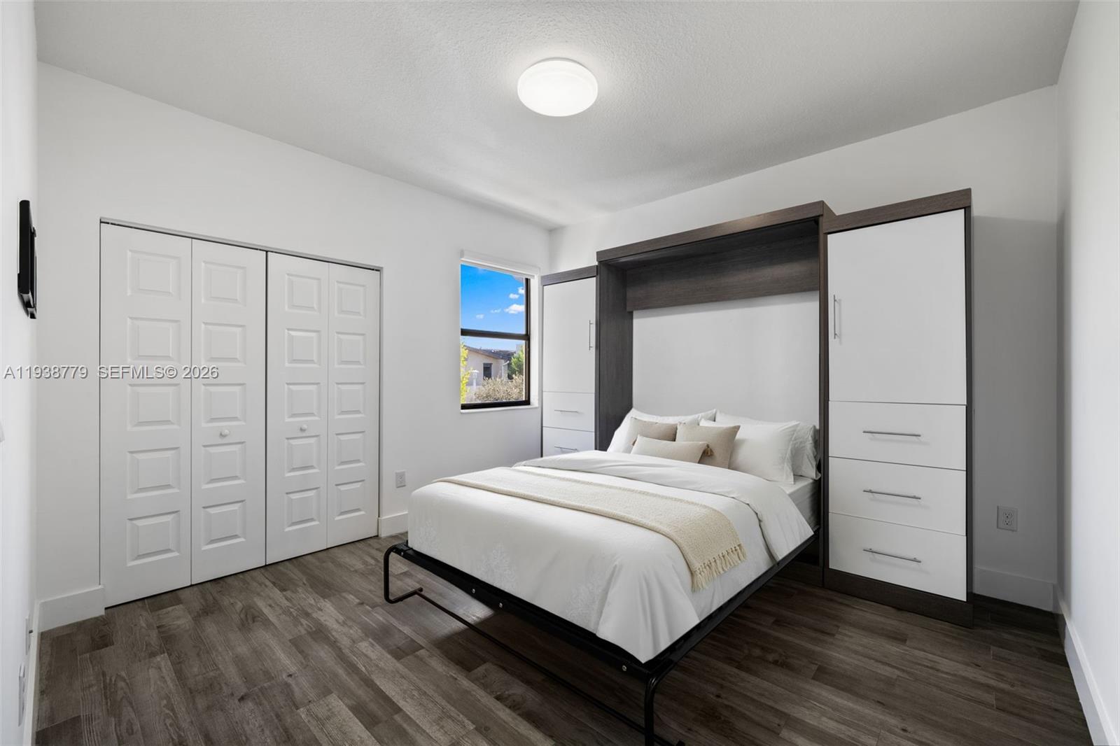 GRAND BAY SOUTH TOWNHOMES - Residential