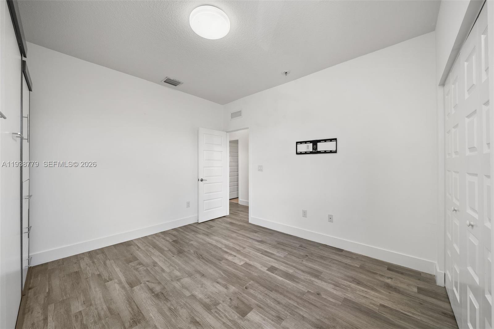 GRAND BAY SOUTH TOWNHOMES - Residential
