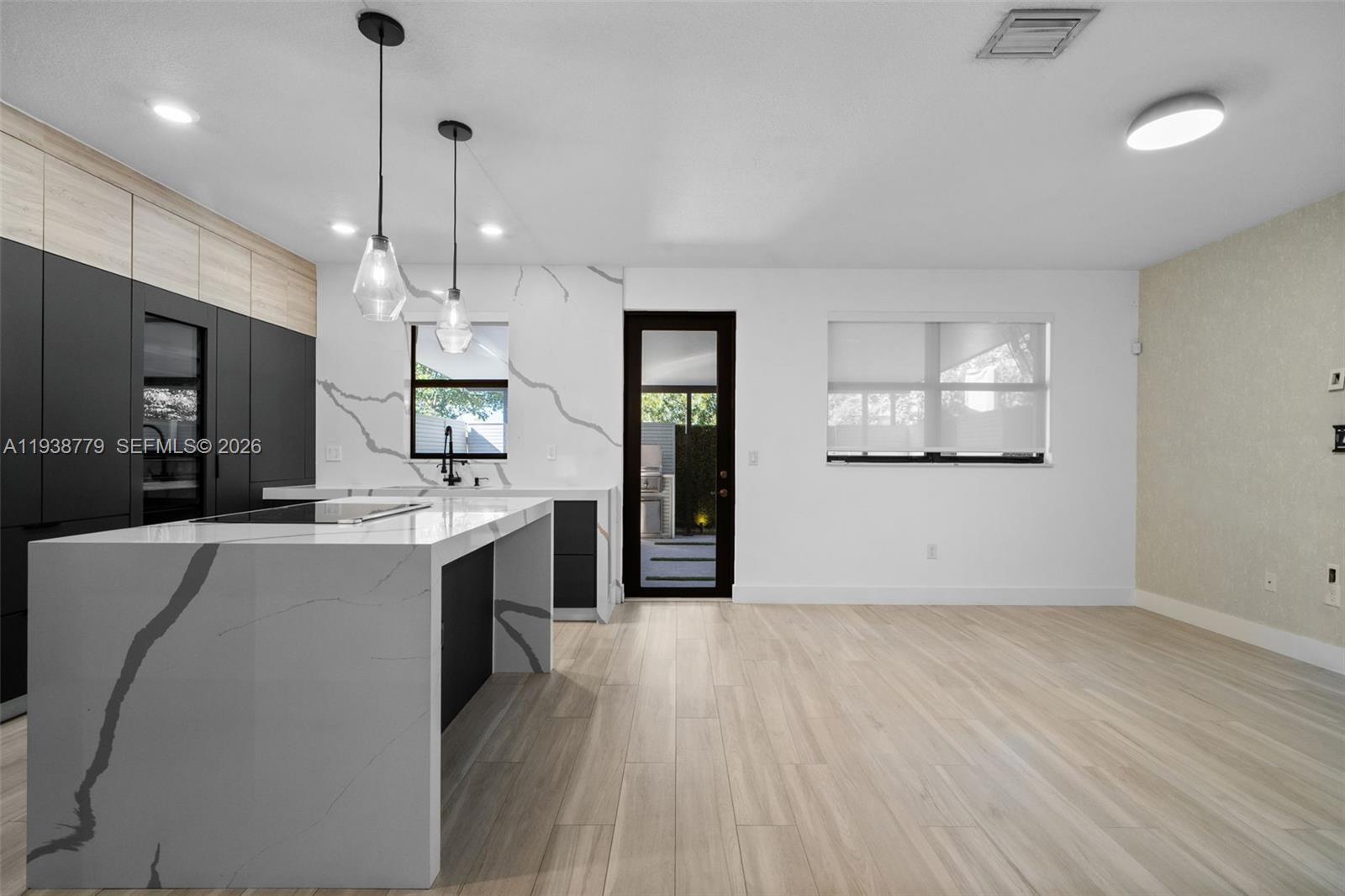 GRAND BAY SOUTH TOWNHOMES - Residential