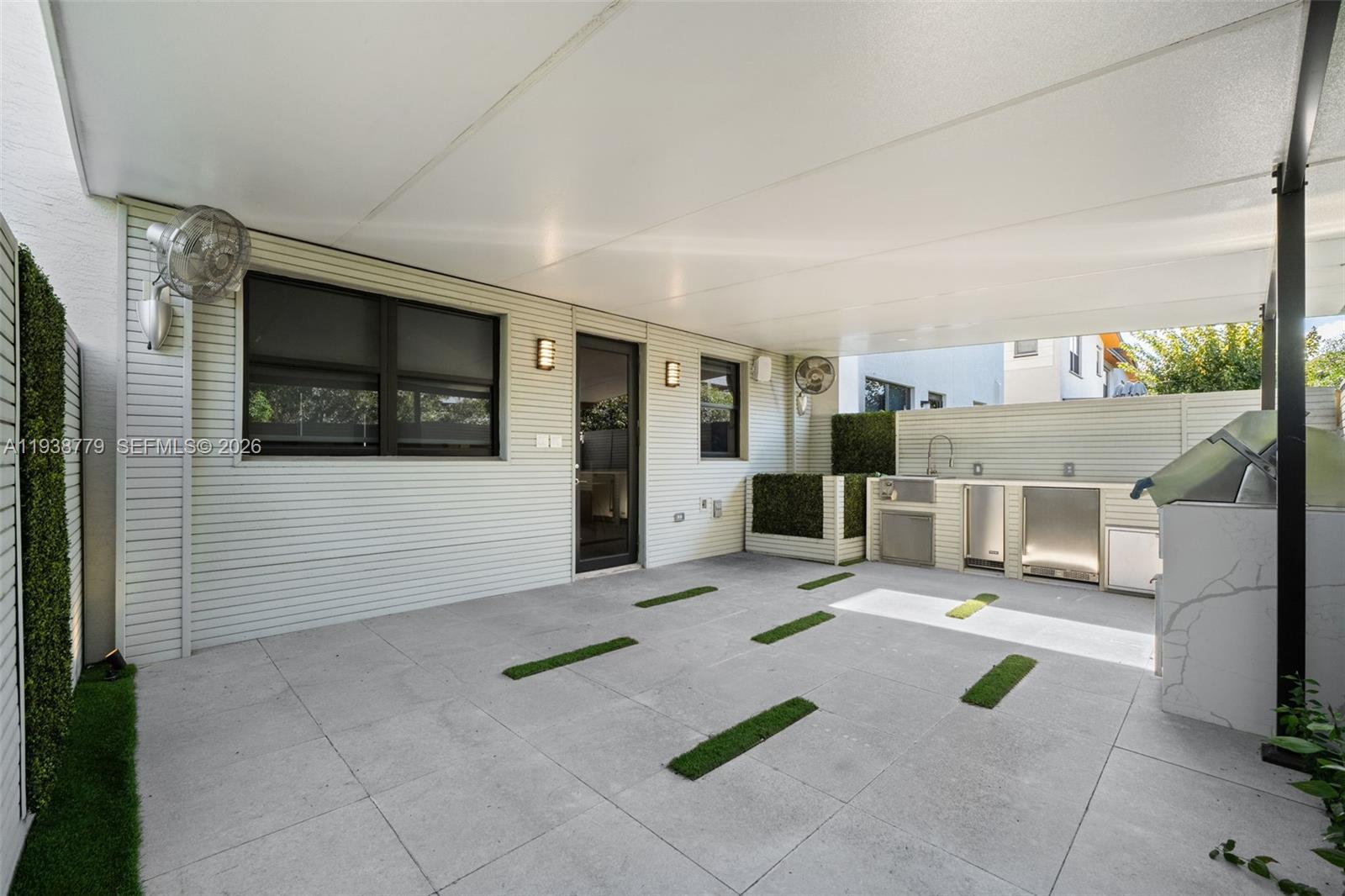 GRAND BAY SOUTH TOWNHOMES - Residential