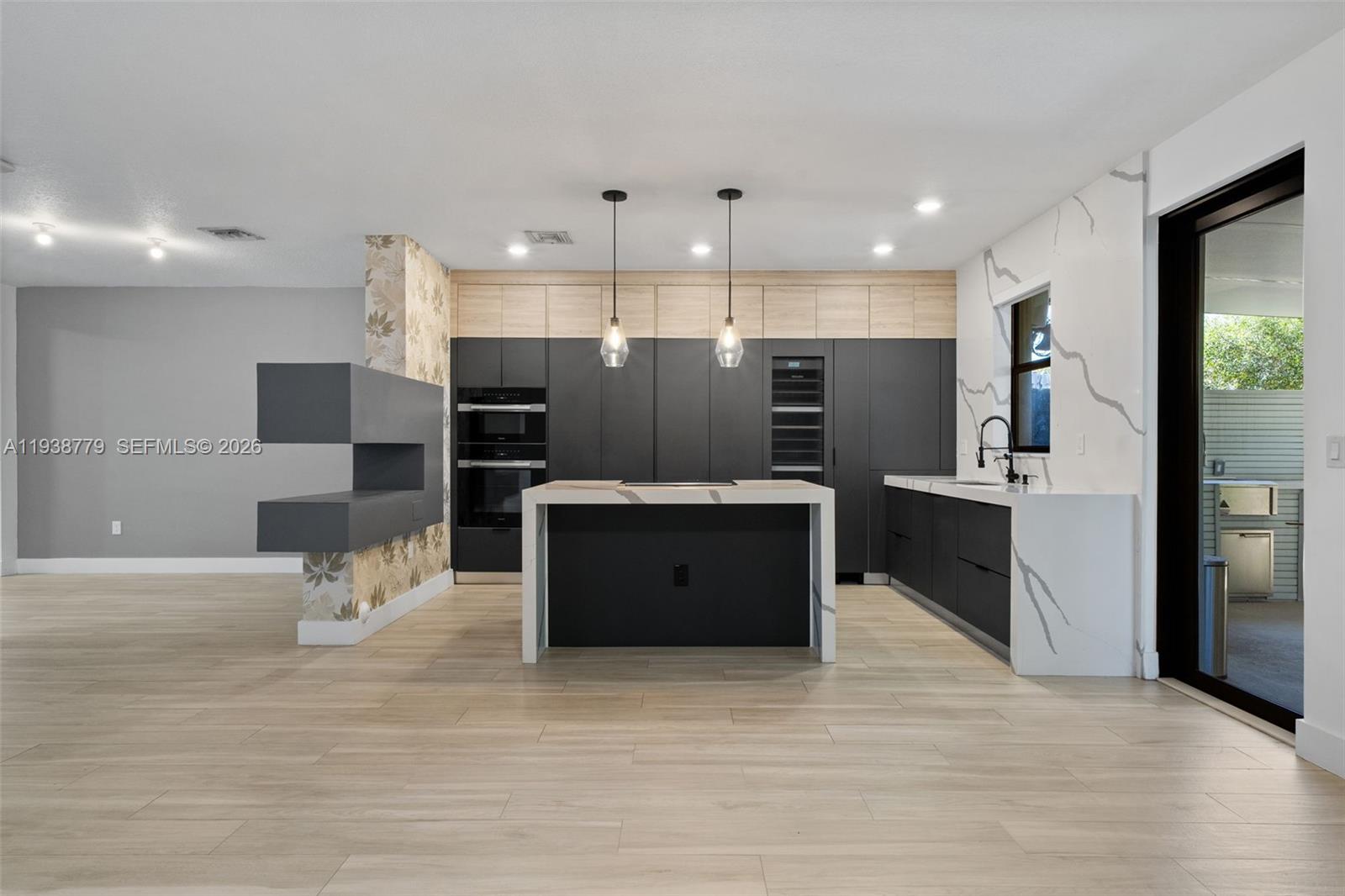 GRAND BAY SOUTH TOWNHOMES - Residential